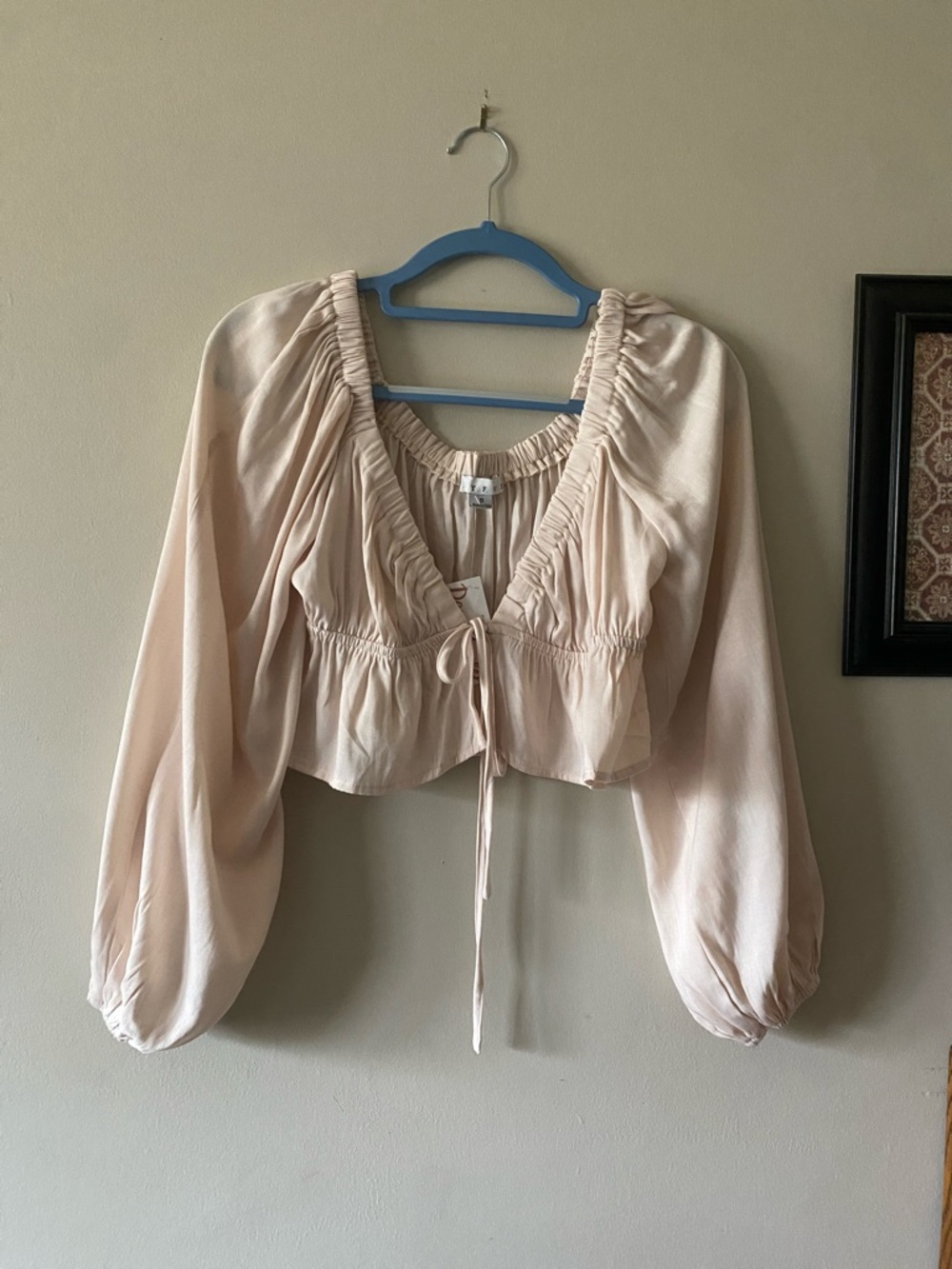 HYFVE Champagne Cropped Peasant Blouse 🆕